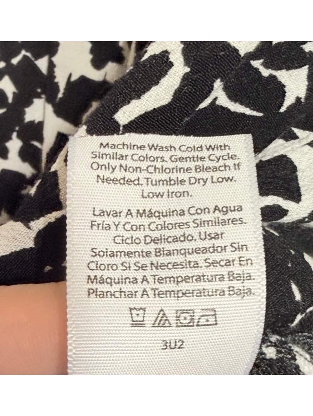 Terra Sky Women's 3X Black and White Patterned Rayon Blouse - Picture 7 of 7